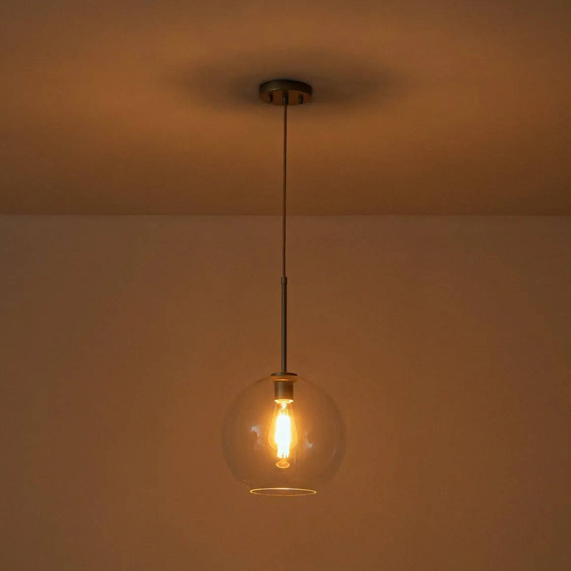 Simple Mid-Century 1-Light Clear Glass Globe Pendant Light